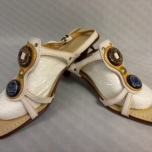 White and Tan Leather Women’s Sandals size 38 Made in Italy. Beautiful!